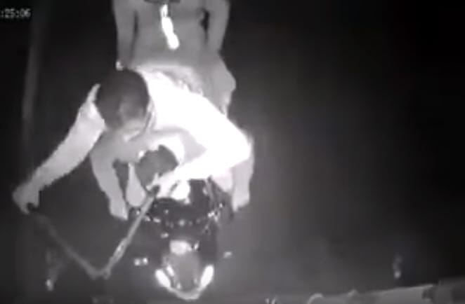 Nagyon ráfaragott ez a három, nem hétköznapi kamionfosztogató – videó
