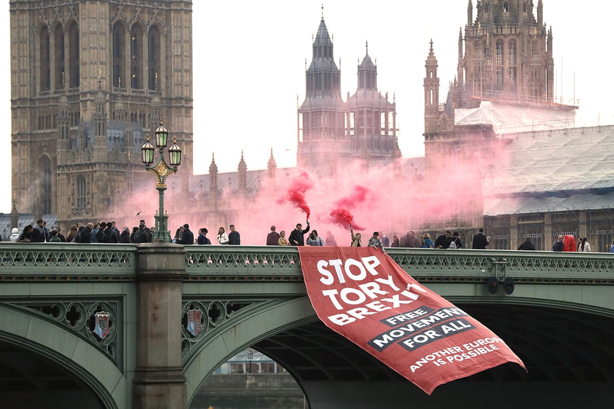 Újabb ember távozott a brit kormányból a Brexit-megállapodás miatt