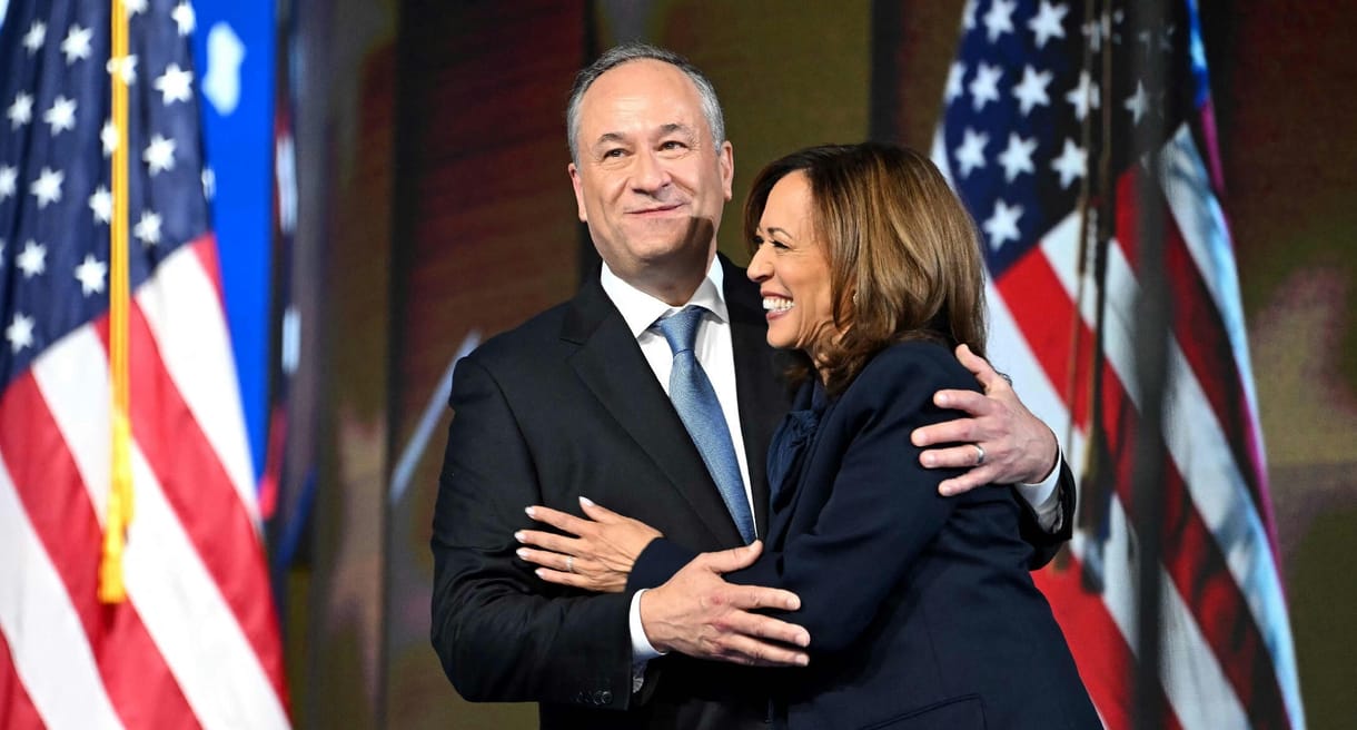 Béna telefonüzenetet hagyott, mégis megnyerte Kamala Harrist feleségnek és first gentleman lehet