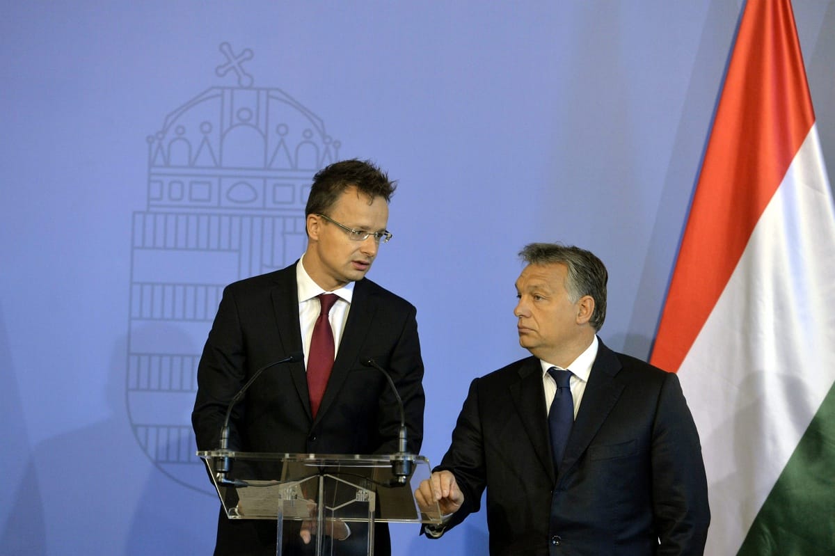 Szijjártó: A migrációs politika miatt akarja az EP a hetes cikkelyt alkalmazni