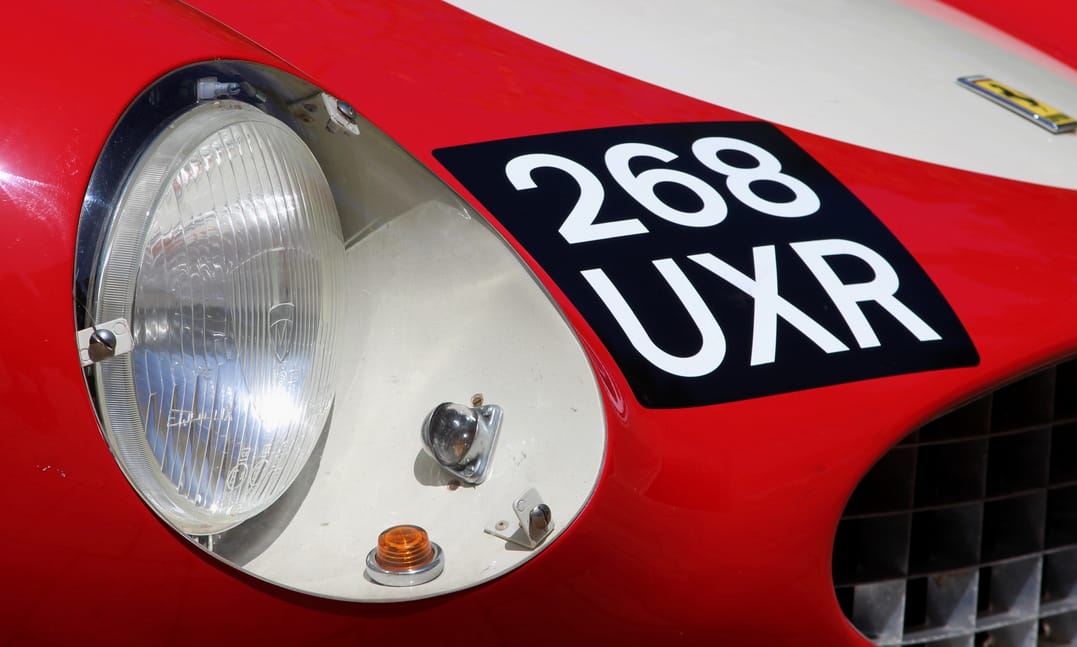 1,6 milliárd forintért árulják ezt a 66 éves Ferrarit