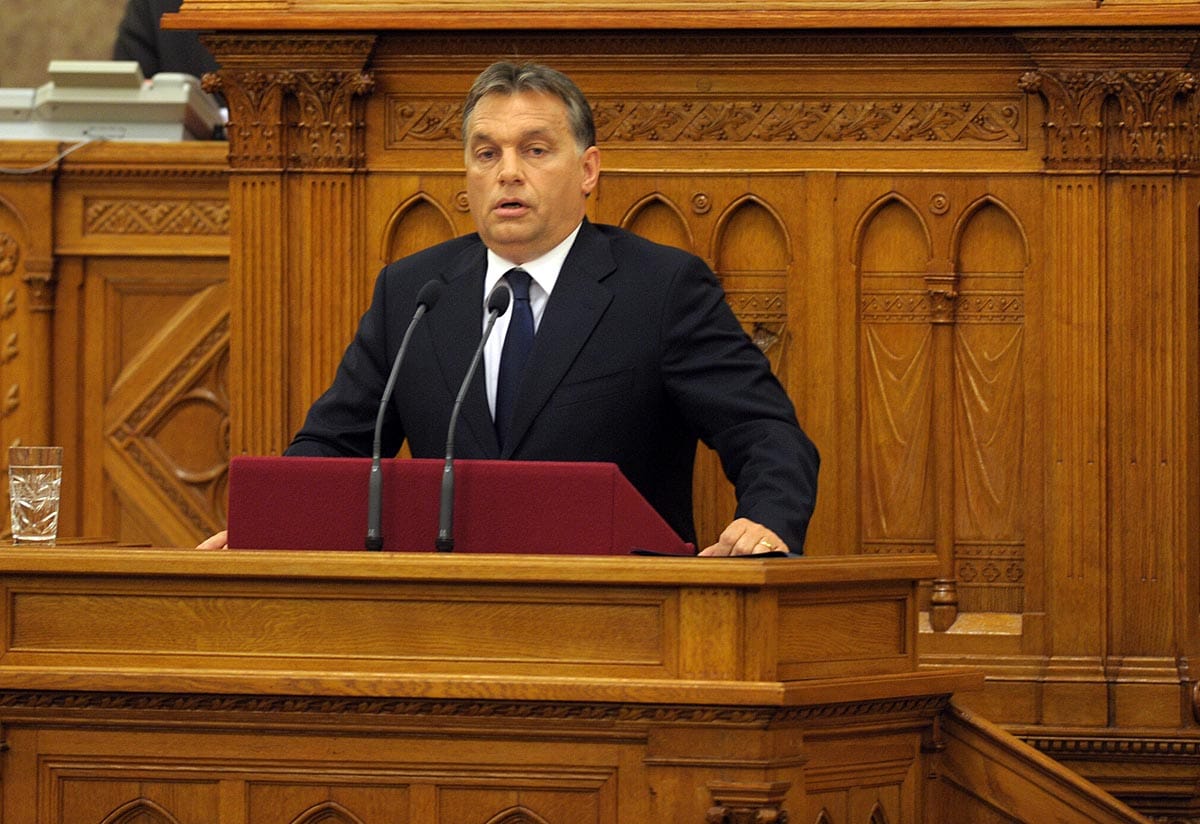 Orbán: a kormány áldását adja a fix árfolyamú végtörlesztésre - percről percre