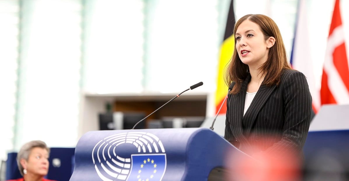 „Ezermilliárdok hiányoznak az iskolákból, kórházakból, vidéki kisvállalkozásokból”