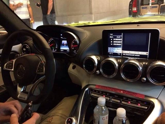 Ilyen lesz a Mercedes AMG GT belső tere – fotók