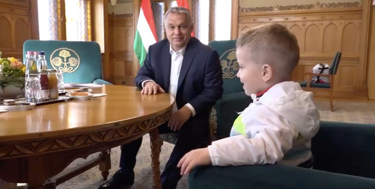 Mit keresett Orbán Viktor a régi irodájában? Megtartotta magának azt is?
