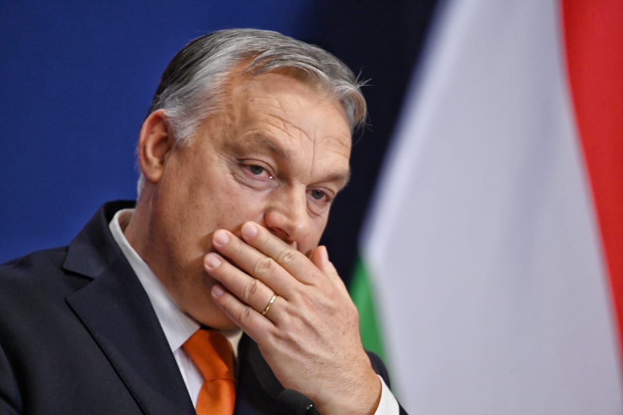 Népszava: Név szerint említik Orbánt az oligarchákról szóló EP-jelentésben