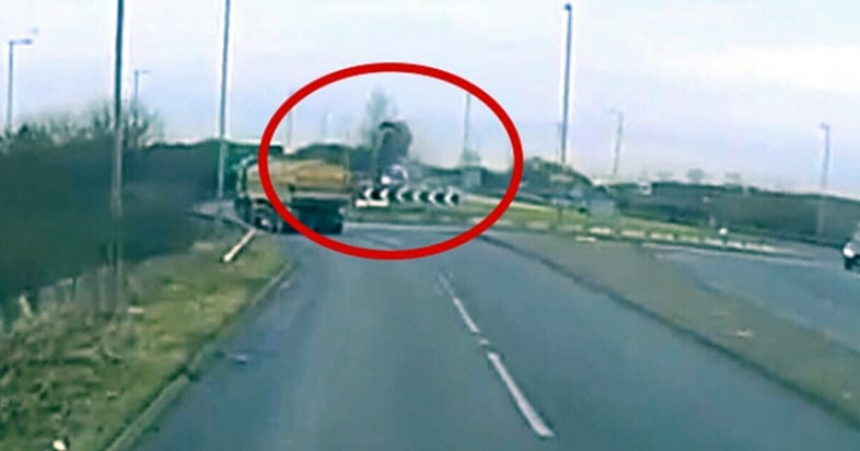 Videó: Felfoghatatlan, mit csinált ez a részeg autós