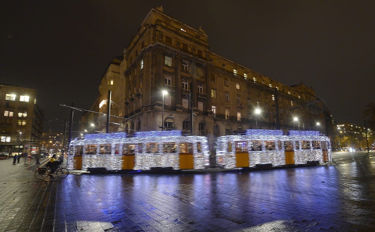 Így tömegközlekedhet Budapesten karácsony és szilveszter idején