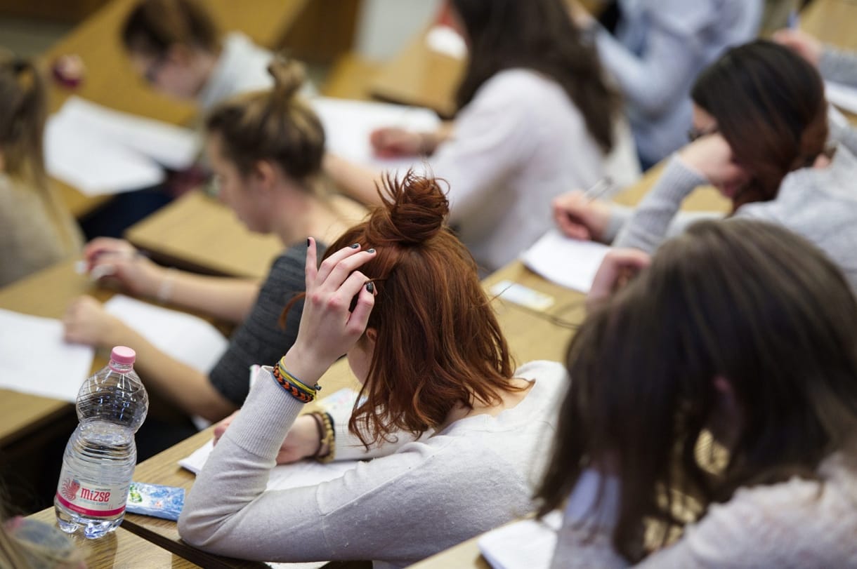 Tíz év után emelik a szociális ösztöndíjakat