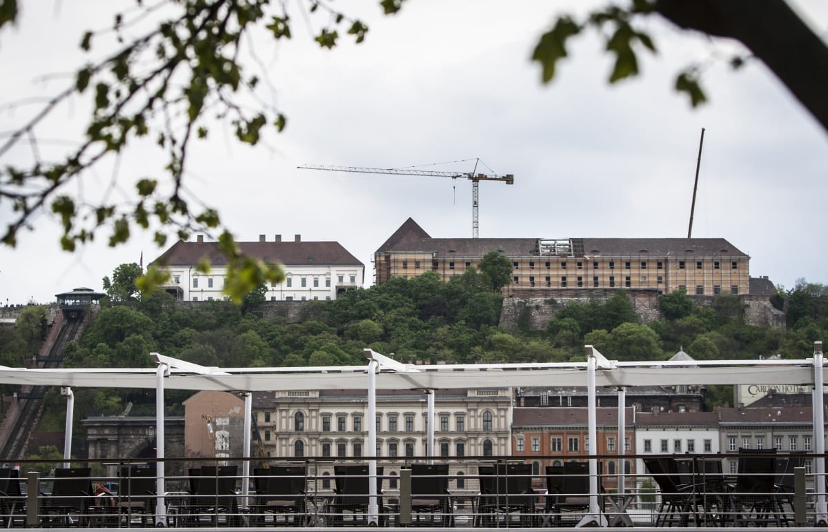 A tervező szerint a Miniszterelnökségnek dukál, hogy erkélyről élvezzék a panorámát