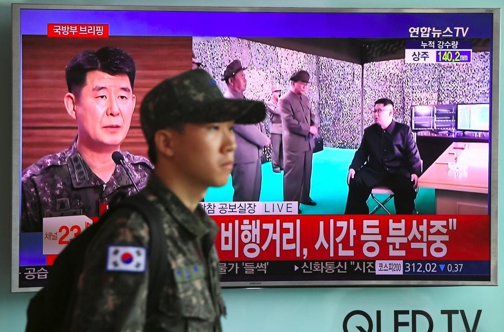 Börtönre ítéltek egy dél-koreai férfit, aki százkilósra hízott, csak hogy ne hívják be katonának
