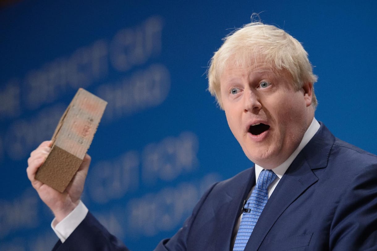 A Brexittel több pénz jut oktatásra, közlekedésre, rendfenntartásra az új brit miniszterelnök szerint