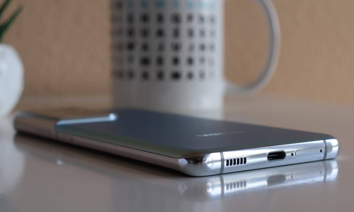 Az eddigi legerősebb töltőjét dobná piacra a Samsung, most újabb helyen engedélyezték