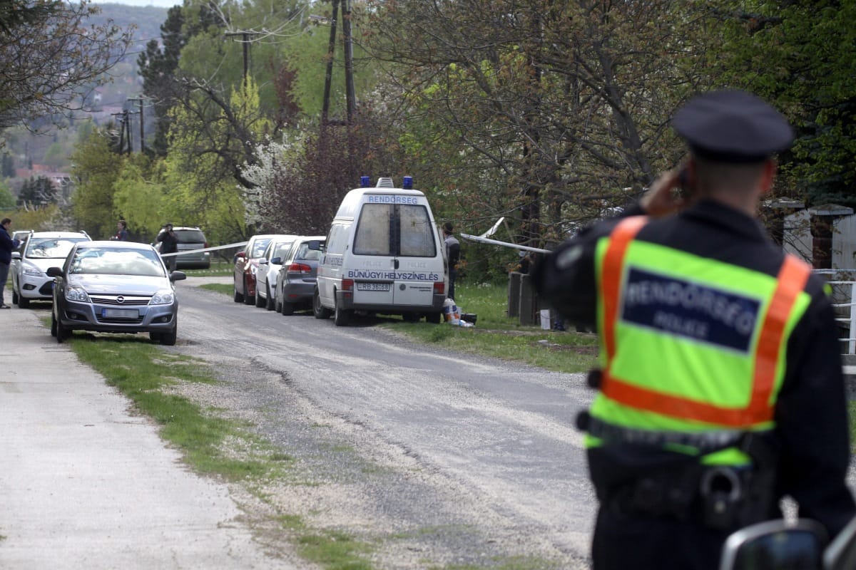 Hármas gyilkosság: elfogatóparancsot adtak ki egy férfi ellen 