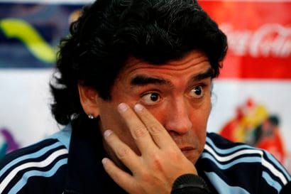Maradona még keresi a kezdőcsapatát