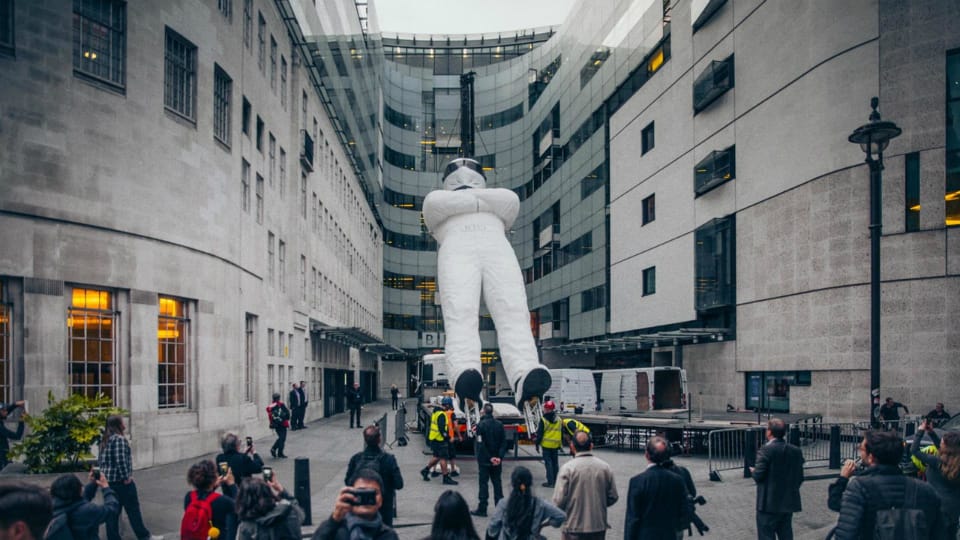 Akkora szobrot kapott Stig Londonban, mint egy ház