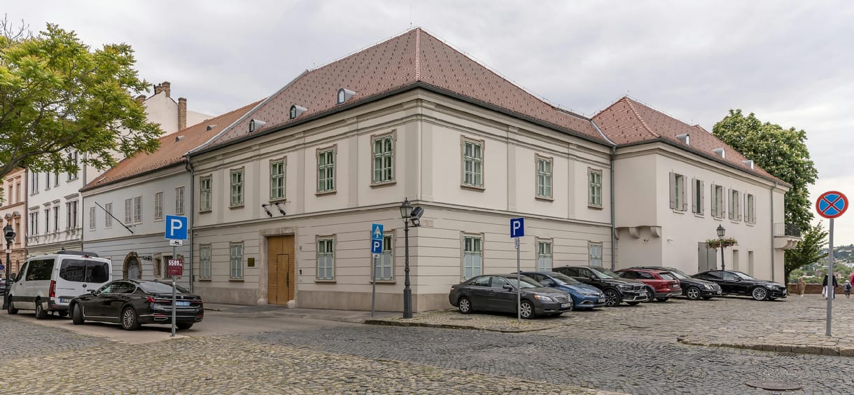 Matolcsy új alapítványa egyelőre rejtély, de az ügy hullámai elérhetik Mészáros MBH-ját is
