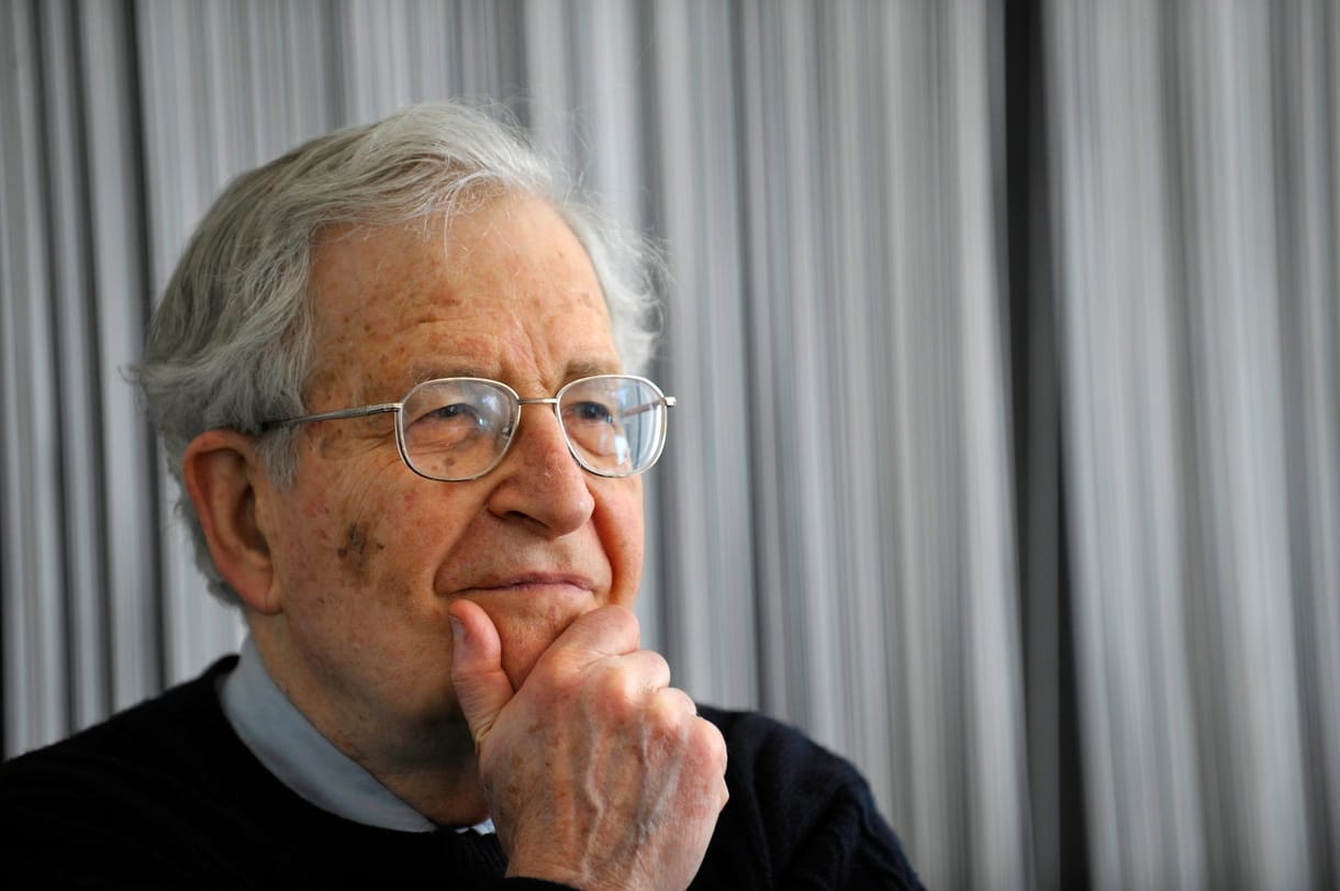 Noam Chomsky: Amerika óriási ereje szörnyű a világ számára