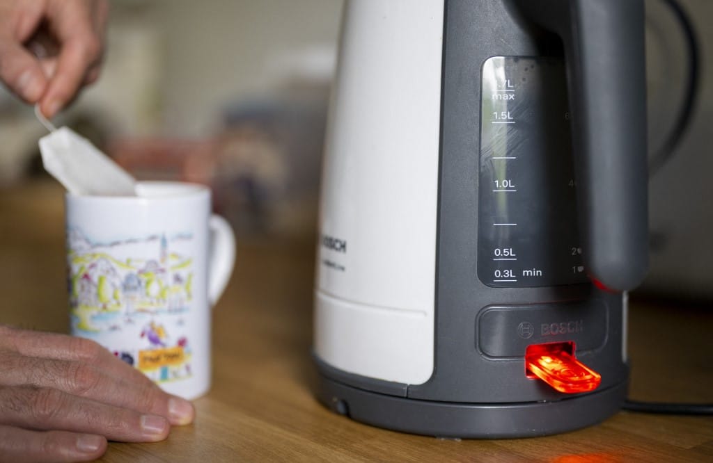 Dobjam ki a vízforralót? Felejtsem el a mikrót? Spórolási tippek a konyhában