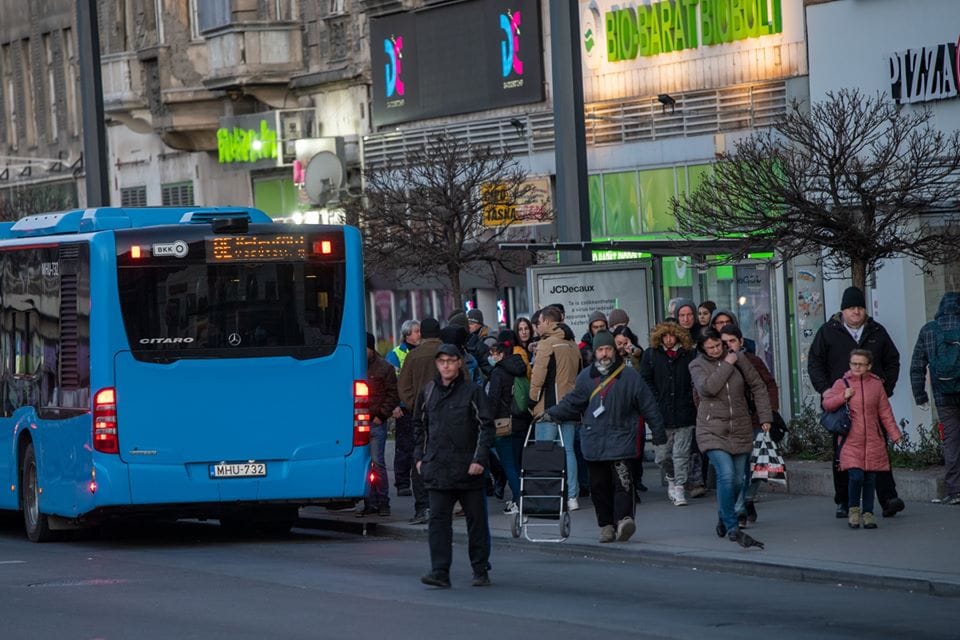 Vitézy és Fürjes szerint is rossz döntést hozott a BKK a szombati menetrend bevezetésével