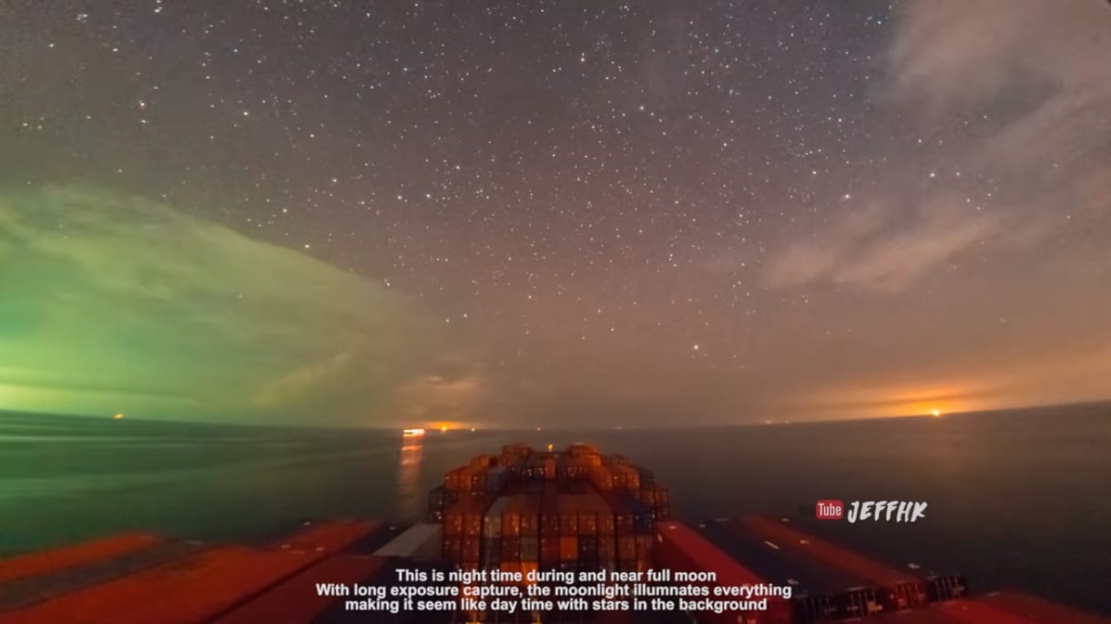 Elképesztően szép dolgok történnek a nyílt óceánon – time lapse videó
