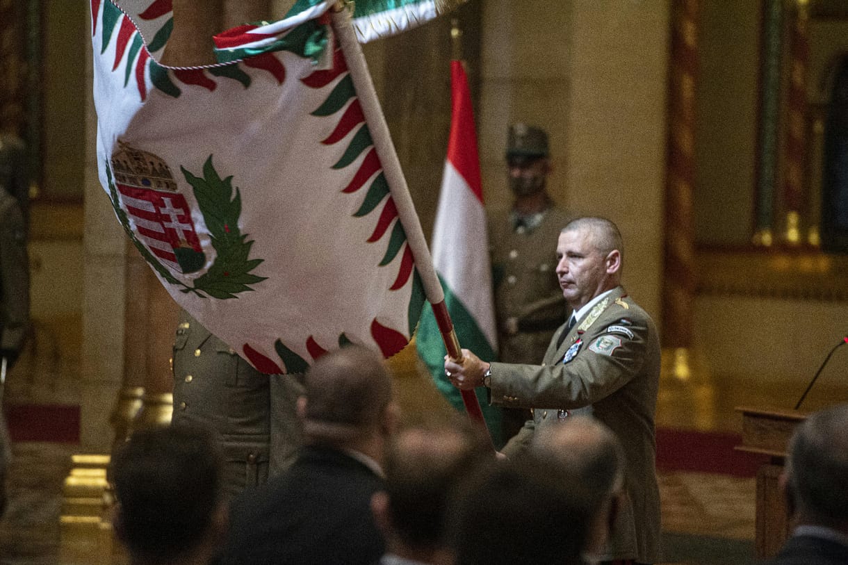 Nem a vezérkari főnök leváltása lehet a legfontosabb változás a honvédelemben