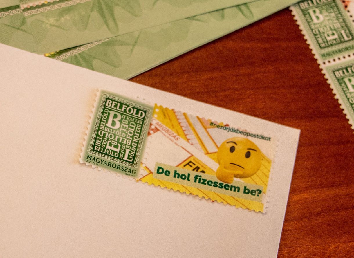 Ingyen adná a helyiséget, a rezsit is fizetné a II. kerület, csak maradjon nyitva a postája