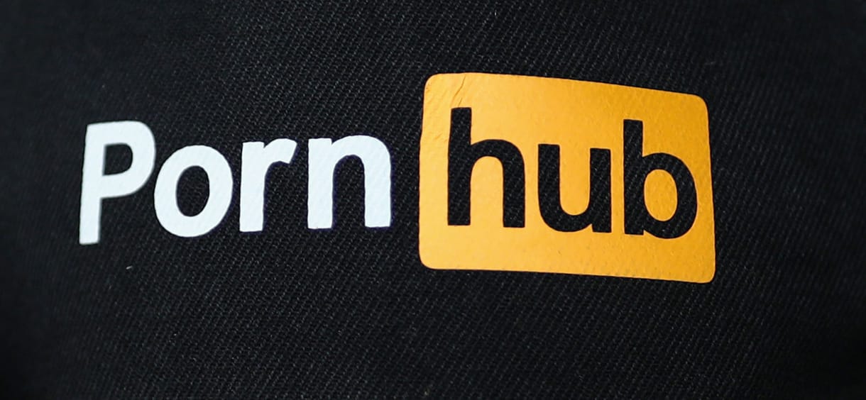 Több millió videót törölt a Pornhub