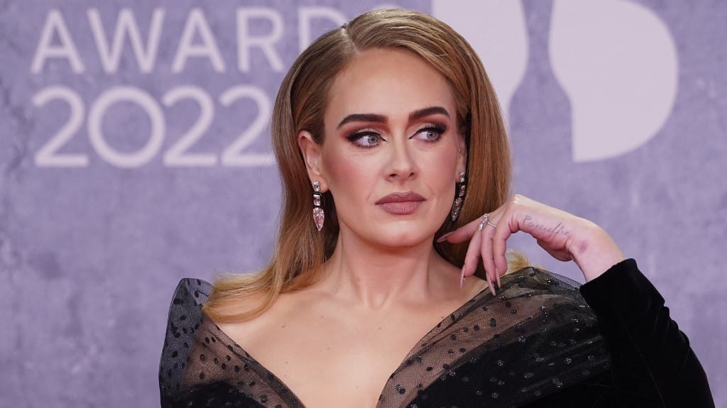 Plágiummal vádolják Adele-t, egy dalát teljesen leradíroznák