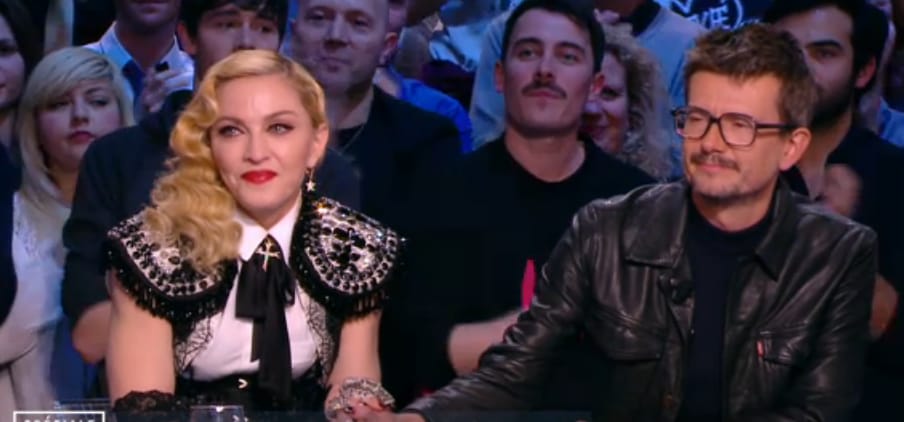 Videó: Madonnát alaposan meglepték egy francia műsorban