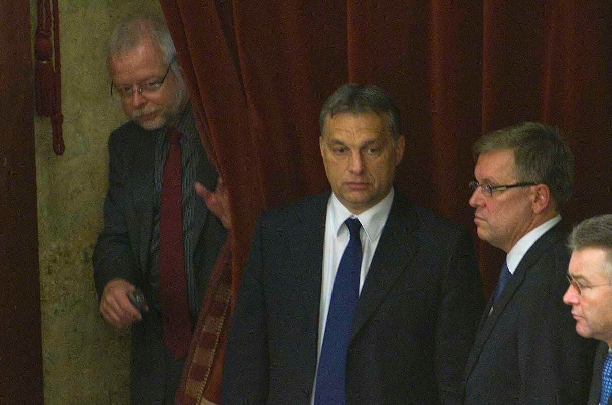 A nagy IMF-svindli: Orbán képtelen megszabadulni Matolcsytól?