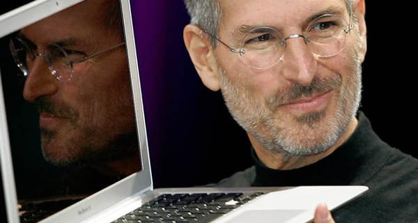 Újabb Steve Jobs film - ezúttal a Facebook-film rendezőjétől