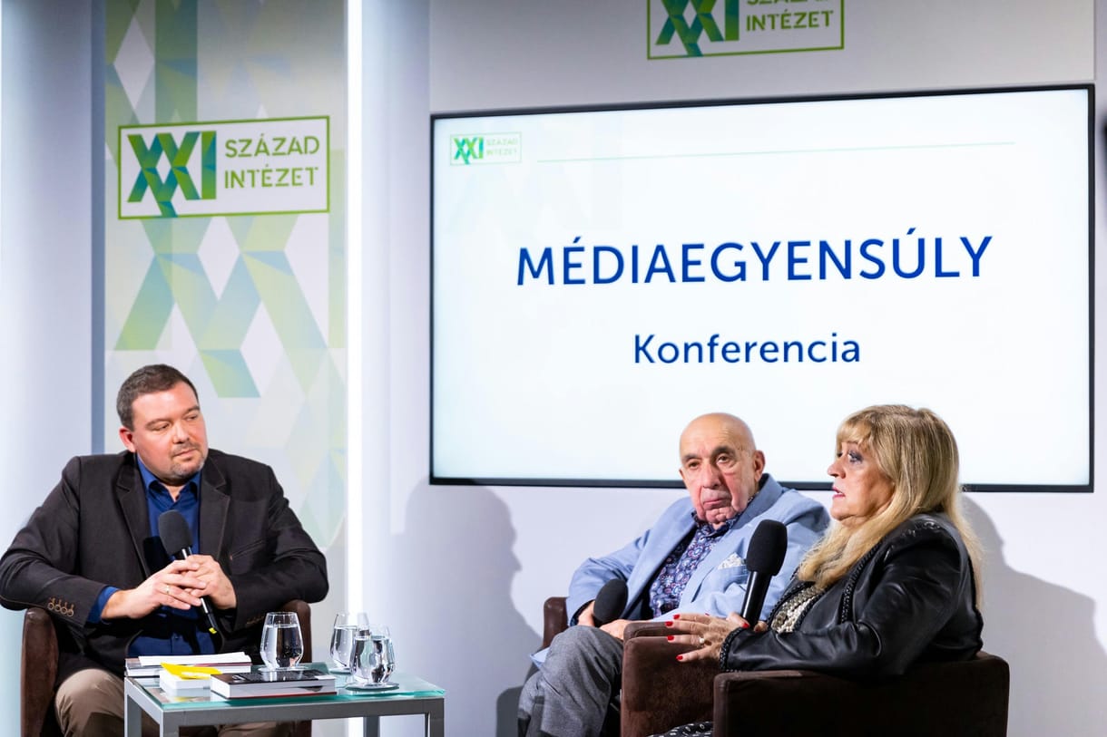 A Fidesz megértette: a hangulatkeltéshez nem média kell, csak villanásnyi videók