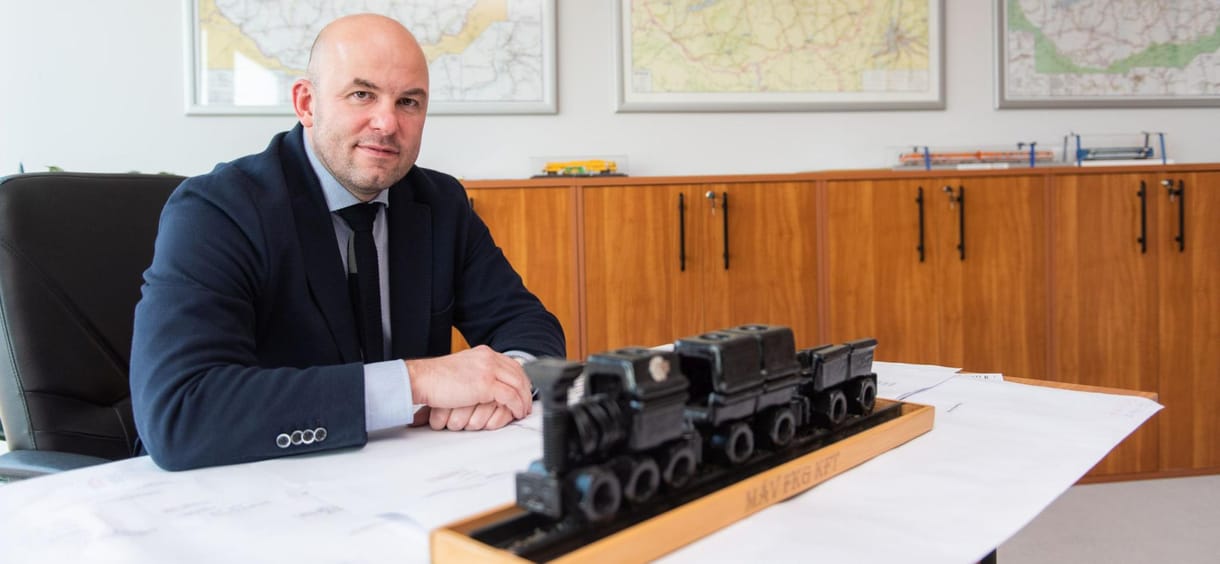 A MÁV-vezér szerint legalább 6-8 év kell még, míg versenyezni tudnak az autókkal