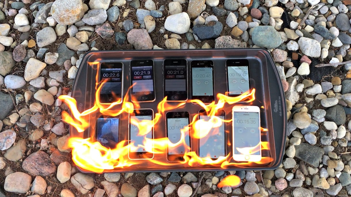 Videó: felgyújtották az eddigi összes iPhone-t, hogy megtudják, melyik bírja jobban