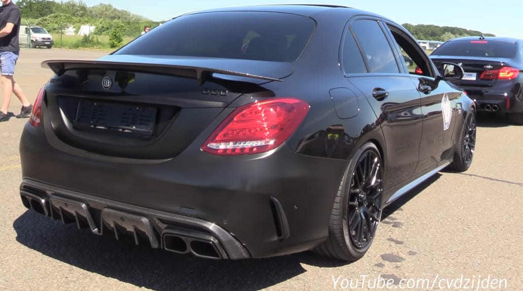 Videó: A nyugalom megzavarására igen alkalmas egy ilyen 800 lóerős Brabus C63 S