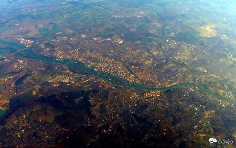 Marad az enyhe idő, továbbra sem várható lehűlés