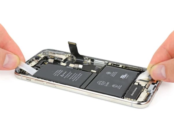 Videó: ezt teszi az új akku egy iPhone 6s-sel