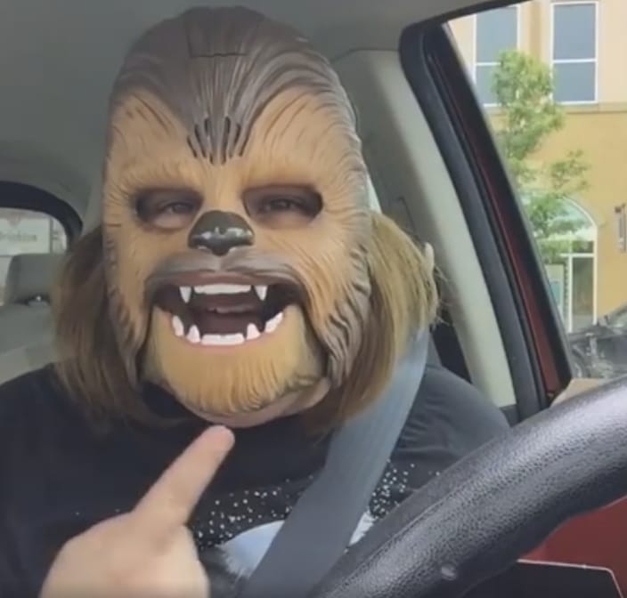 Röhögjön ön is minden idők legtöbbet nézett élő videóján