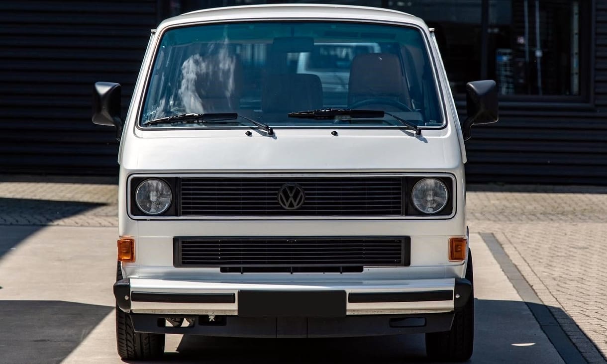 Nem véletlen, hogy 145 millió forintot kérnek ezért a régi VW kisbuszért