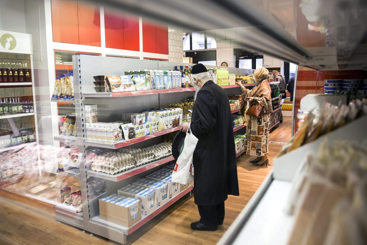 A kóser vágóhidak munkásai szabadon utazhatnak Magyarországra