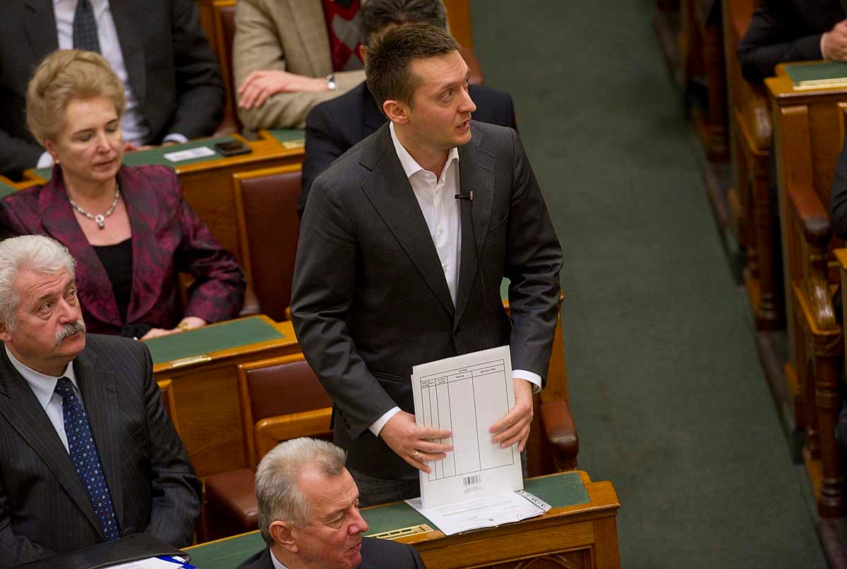 Rendkívüli ülésen boncolja a Fidesz a költségvetést