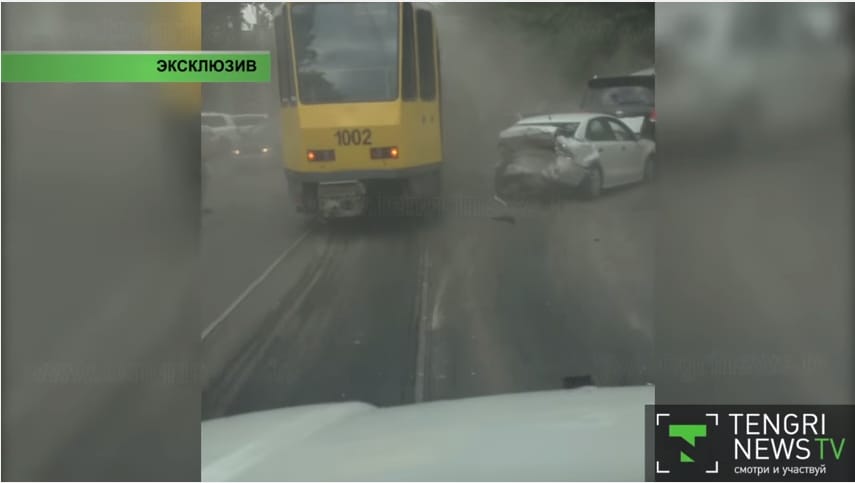 Öten haltak meg egy elszabadult villamos miatt Almatiban – videó