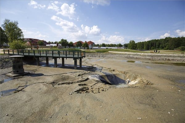 Várhatóan hetekig porzani fog még a zalakarosi termáltó