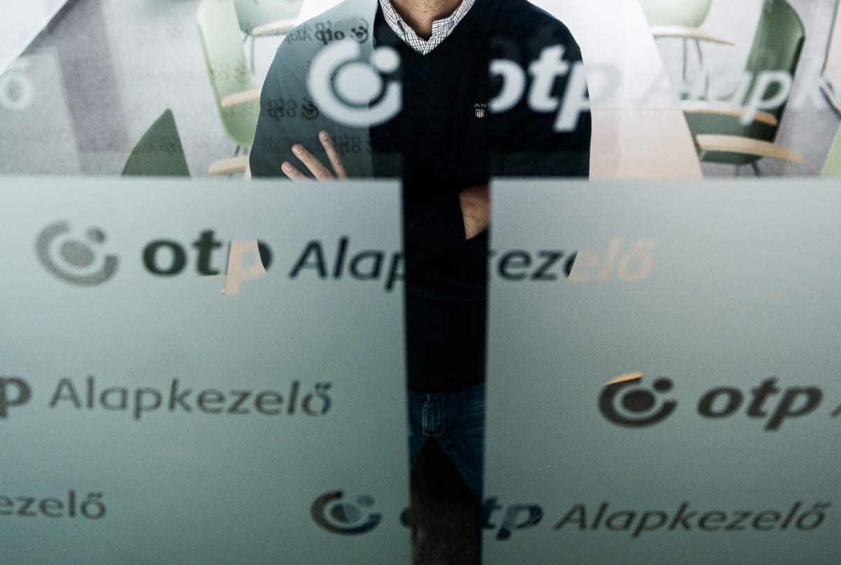 Kirúgták a biztonsági őröket az OTP dél-dunántúli fiókjaiból