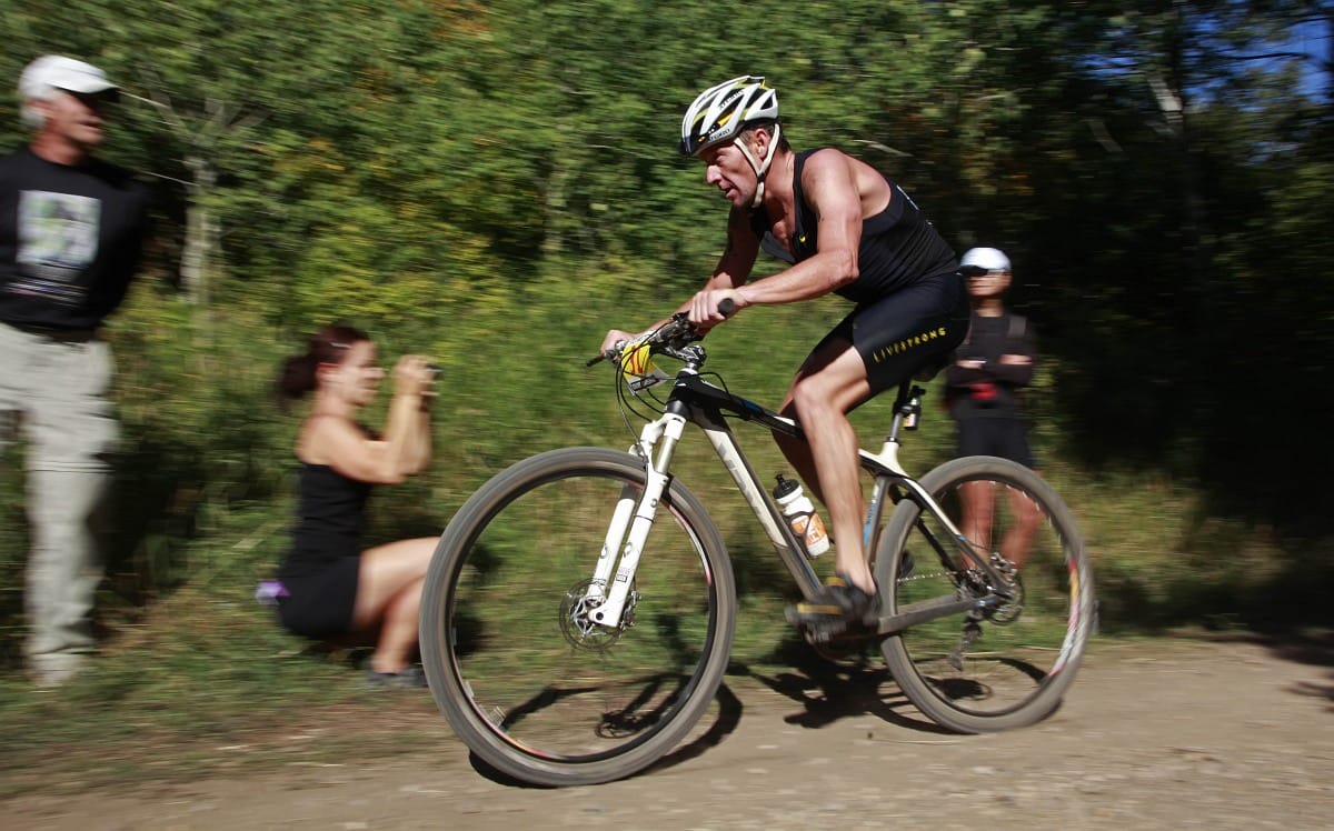 Armstrong triatlonban is brillírozik