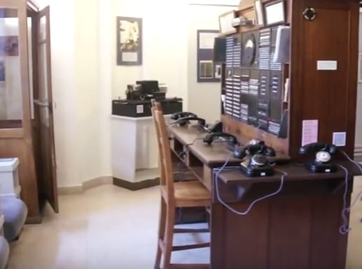 Ahol Ferenc József, Horthy és Kádár telefonját őrzik