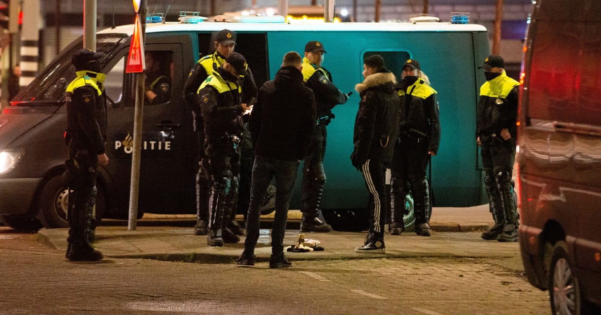 Elvérzett a holland kijárási tilalom a hágai bíróságon