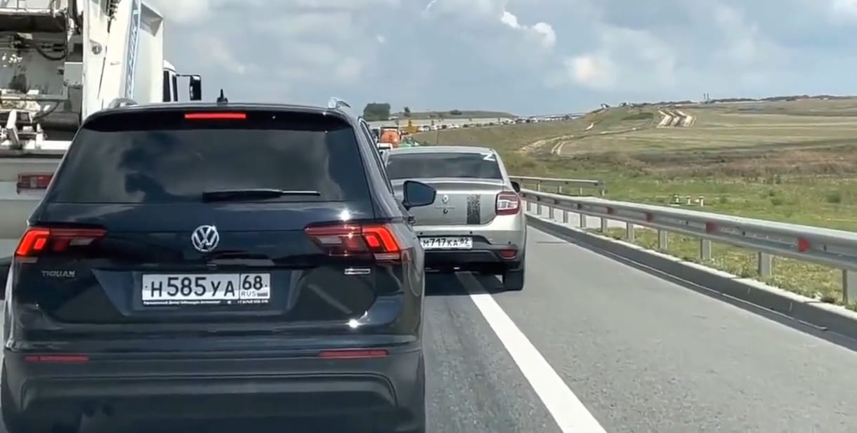 A Krímben nyaraló oroszok a novofjodorivkai támadás után tömegével menekülnének a félszigetről