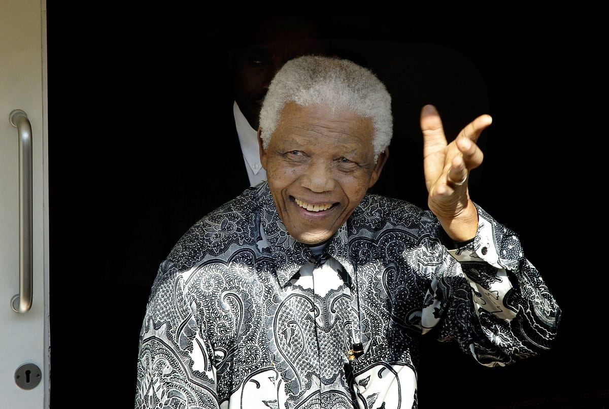 Egyre jobban van a ma 95 éves Mandela